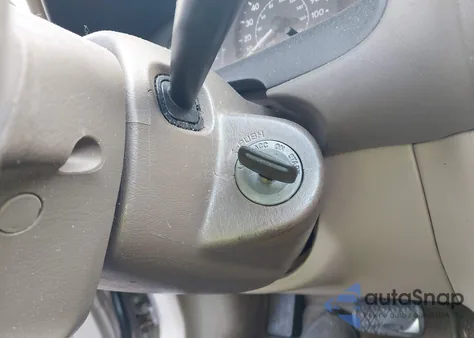 1998 Toyota Corolla Ce из США, поврежденный, VIN 2T1BR12E6WC083784